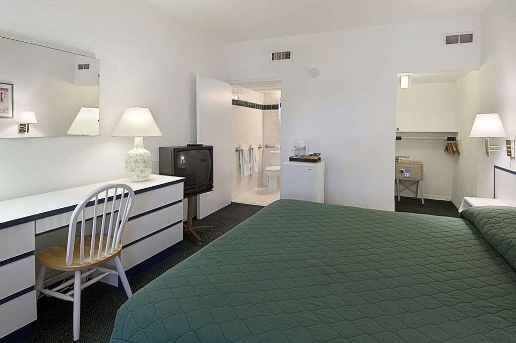 Travelodge Monaco Beach Resort Sunny Isles Beach Eksteriør bilde